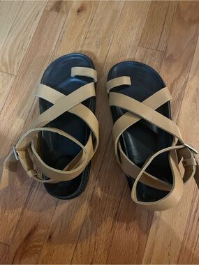 Liberté leather Tan Strappy Sandals with Black Footbed